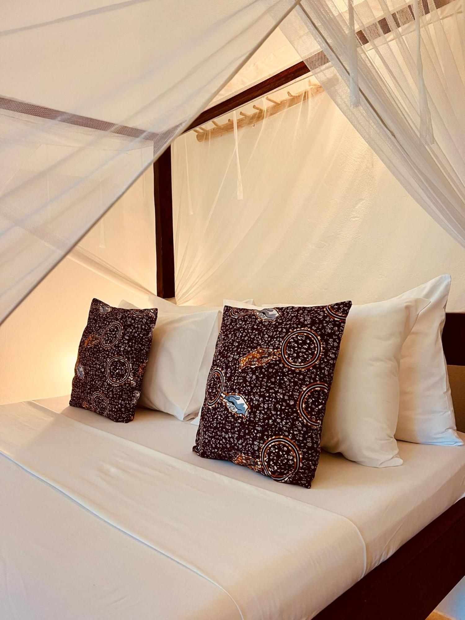 Helwas Zanzibar Beach Hotel Буэхуу Экстерьер фото