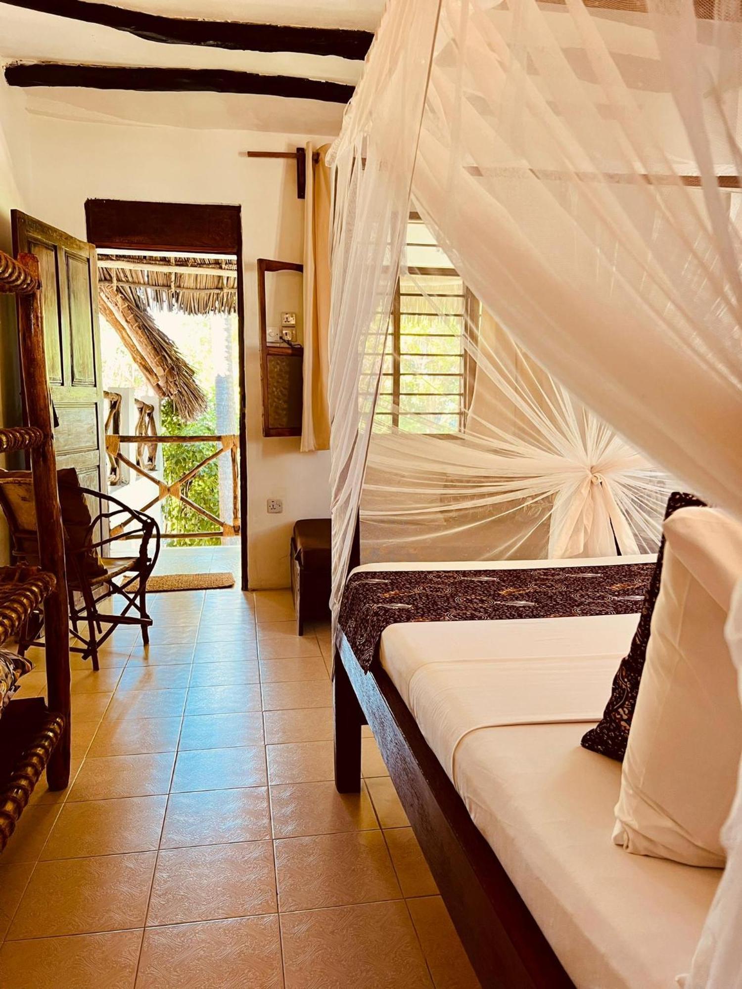 Helwas Zanzibar Beach Hotel Буэхуу Экстерьер фото